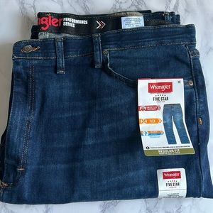 Men’s Wrangler Regular Fit Comfort Waistband Big and Tall Jean 46x30 NWT New